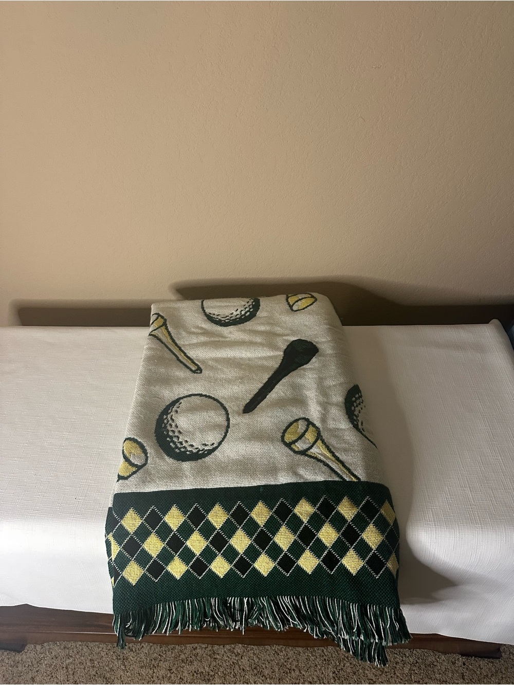 Golf Pattern Throw Blanket in Cream and Green - Home Kitchen